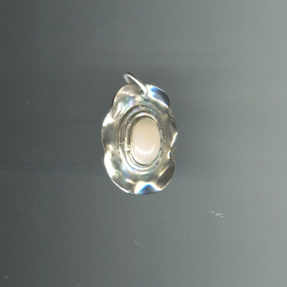Ale's Amulet