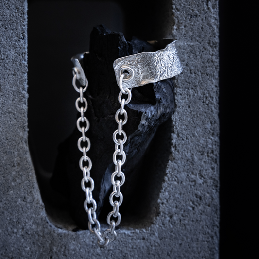 Mora Cuff
